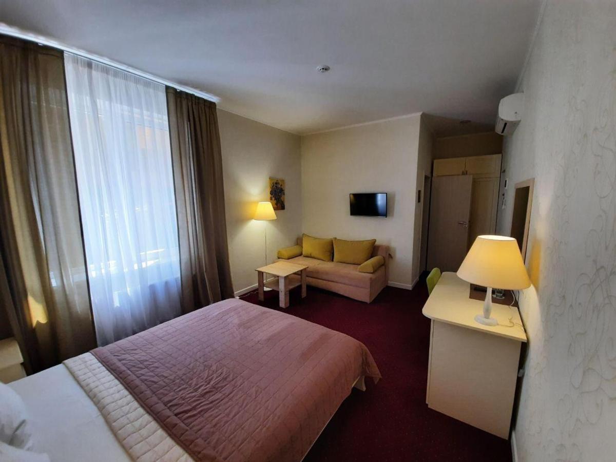 Hotel Ajur Odessa Esterno foto