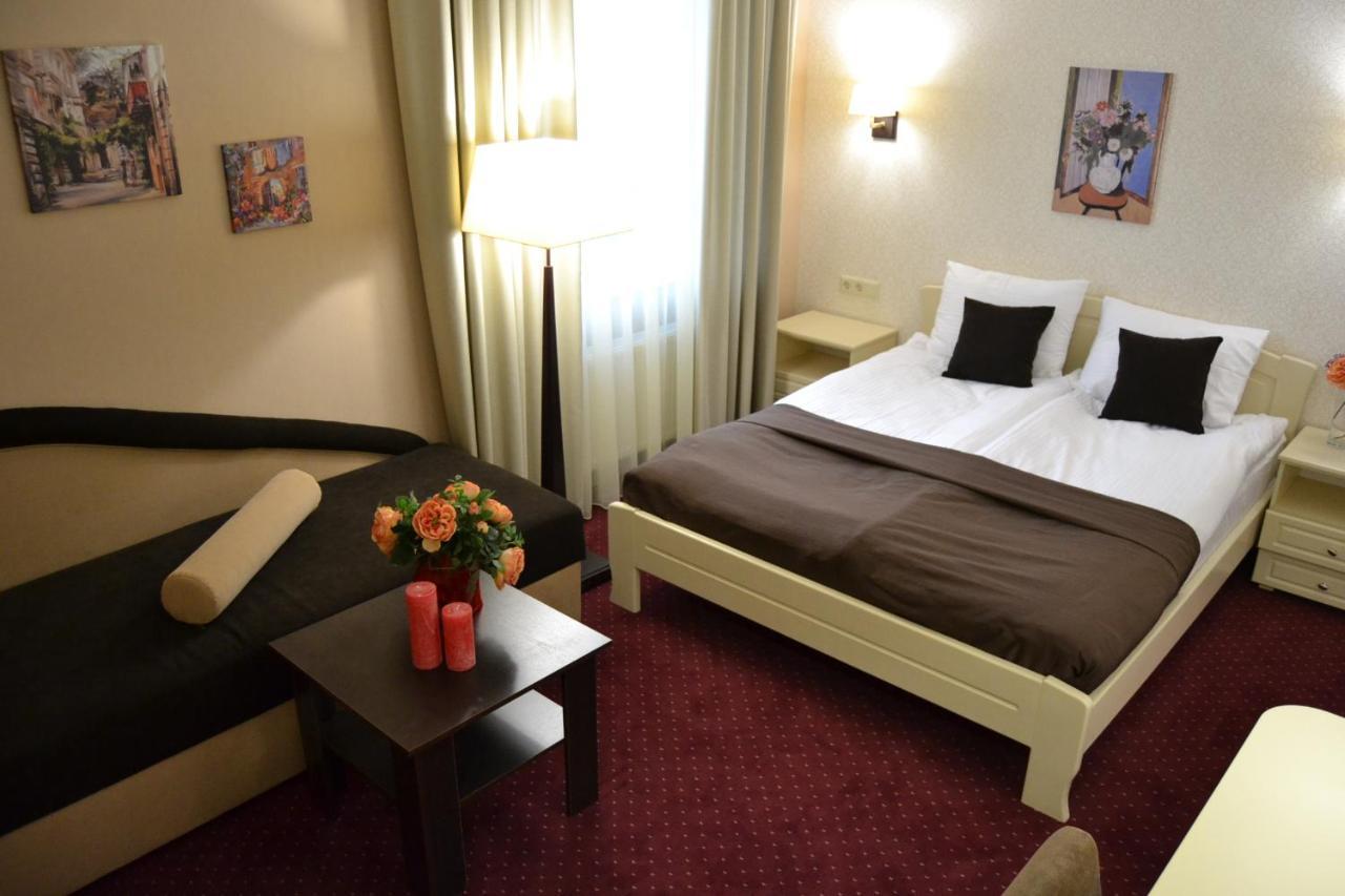 Hotel Ajur Odessa Esterno foto