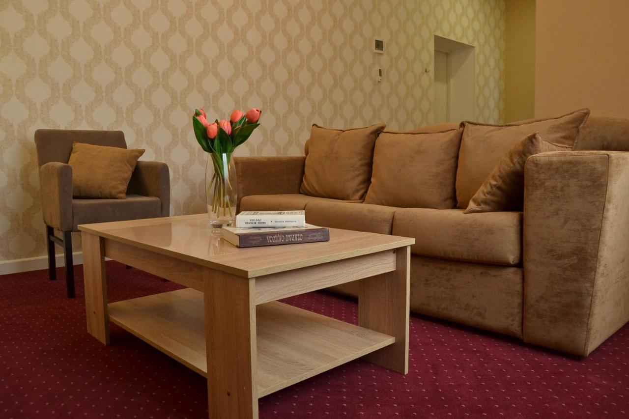 Hotel Ajur Odessa Esterno foto