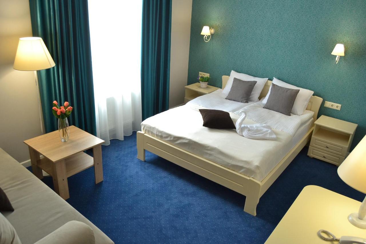 Hotel Ajur Odessa Esterno foto