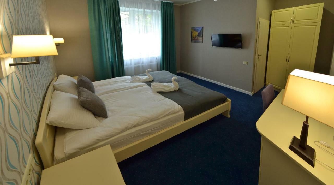 Hotel Ajur Odessa Esterno foto