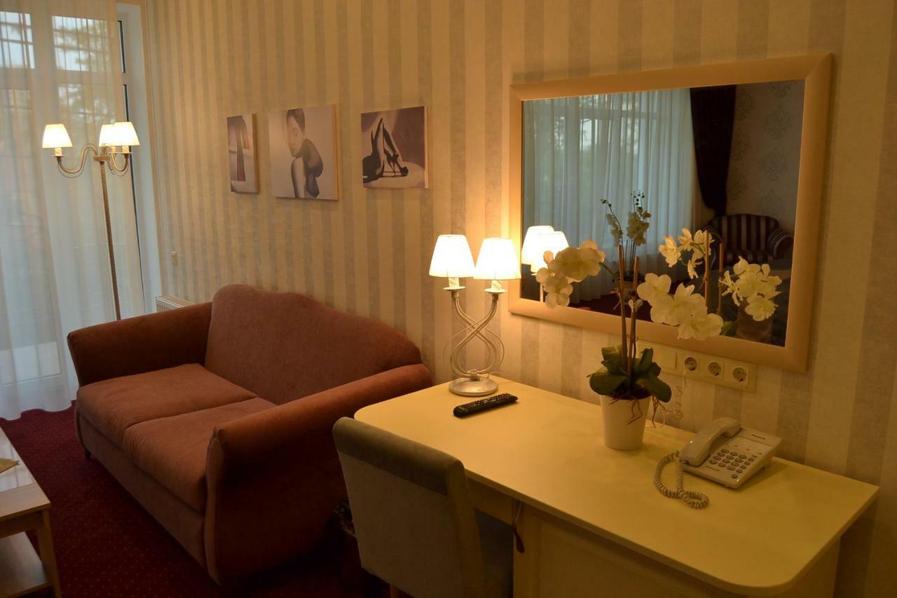 Hotel Ajur Odessa Esterno foto