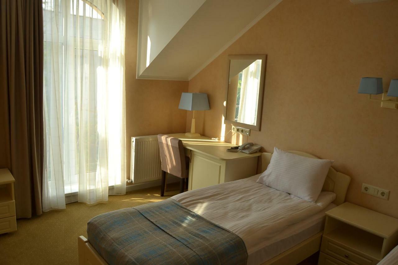 Hotel Ajur Odessa Esterno foto